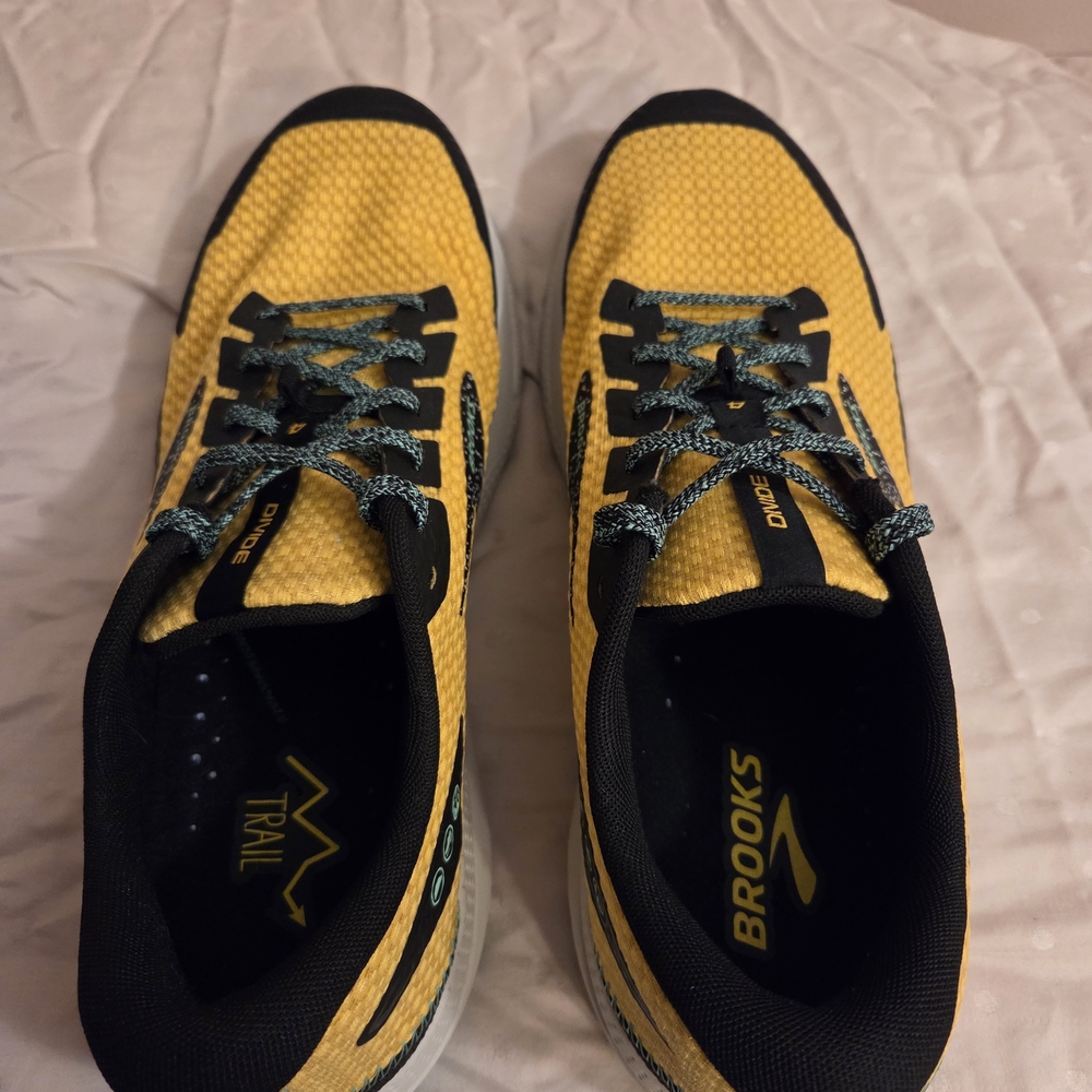 Brooks Divide 4 Trail Sneakers - Picture 3 of 5